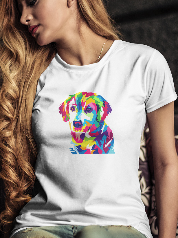 Damski t-shirt Psioszulka - koszulka z surrealistyczną kolorowym wzorem szczeniaka